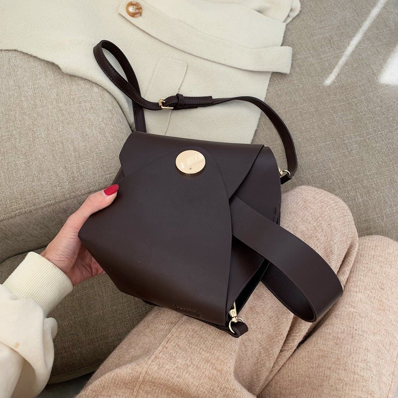 Solid color shoulder bag - Elora Moda