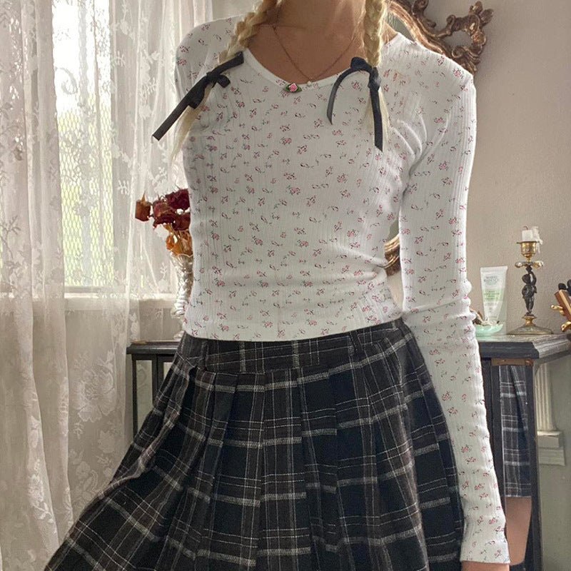 Sweet Girl Small Floral V - neck Slim - fit Long Sleeve T-shirt Bottoming Shirt Fashion - Elora Moda
