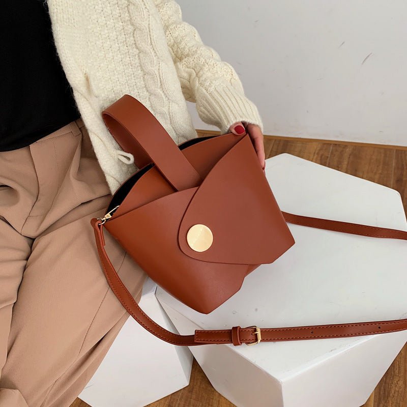 Solid color shoulder bag - Elora Moda