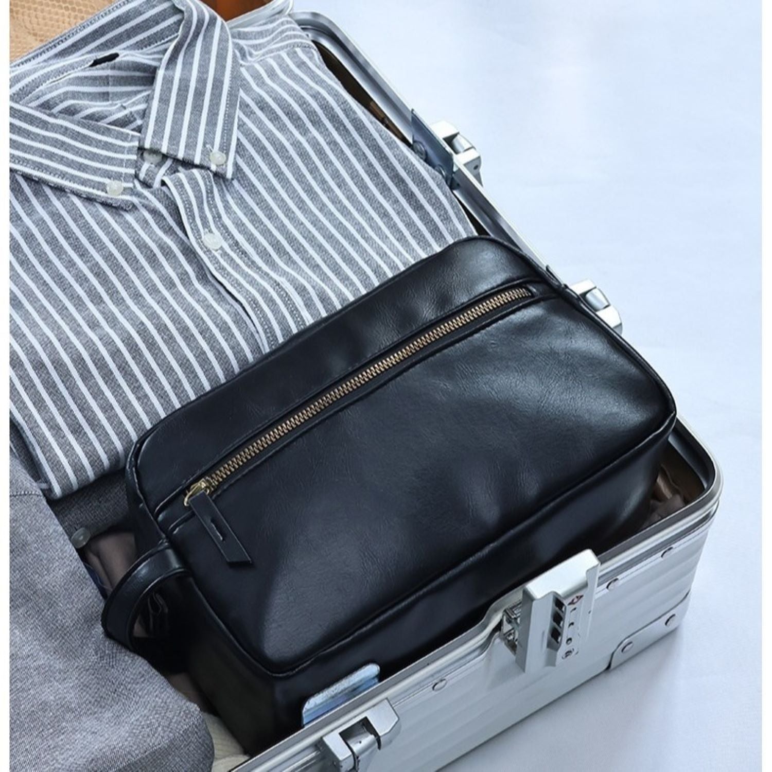 Men Travel Wash Bag Partition Storage Large Capacity Portable - Elora Moda