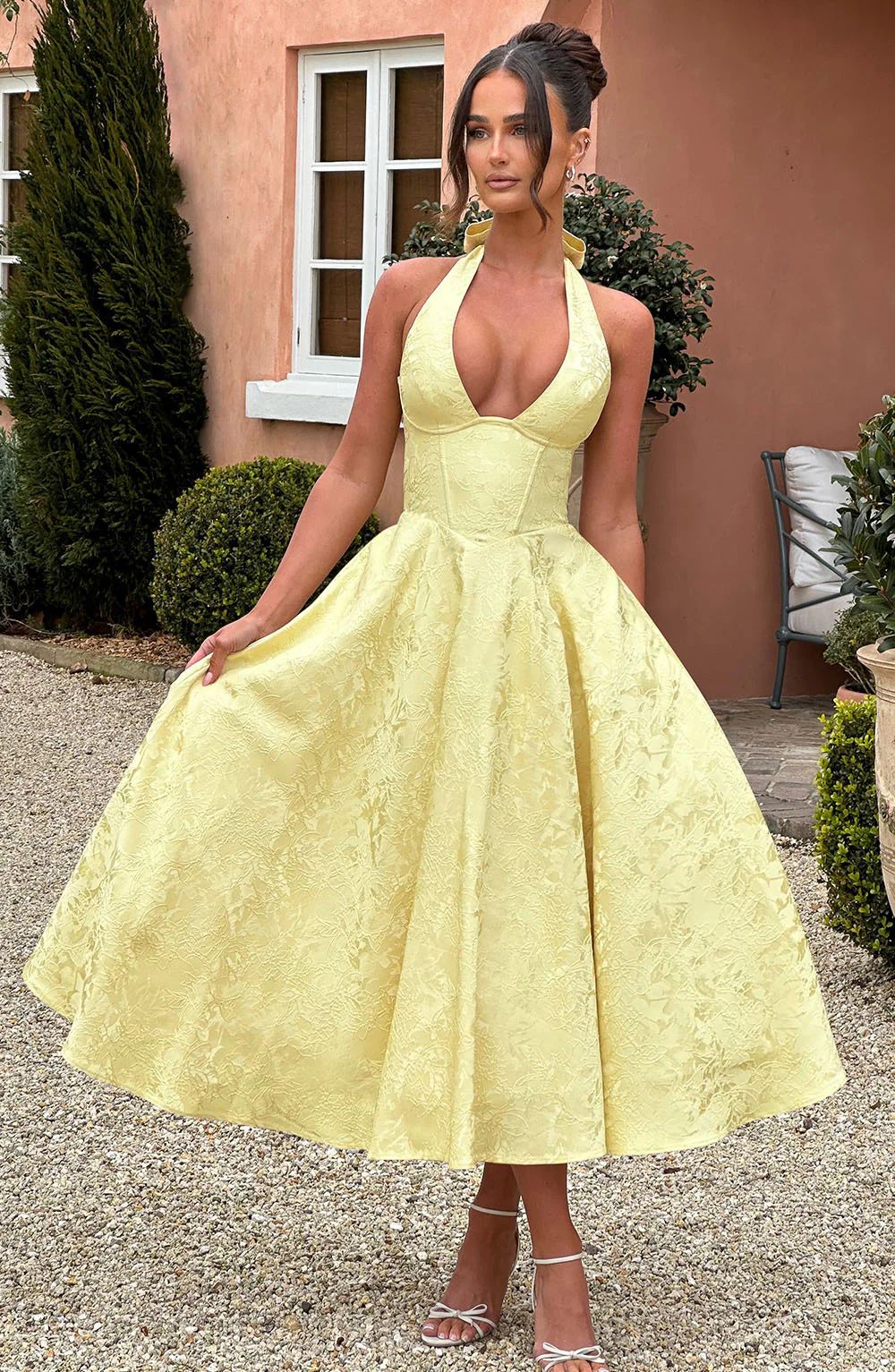 V - neck Halter Sleeveless Jacquard Lace - up Waist Vacation Style Long Adult Dress - Elora Moda
