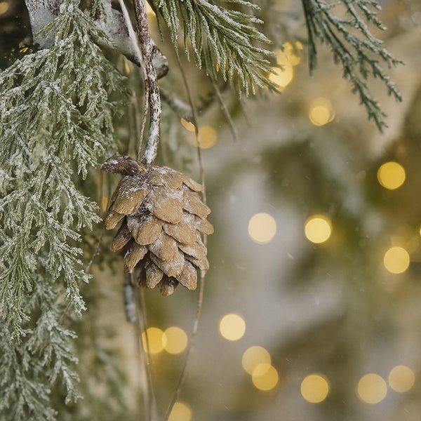 Christmas Pine Wreath Pinecone & Greenery Pre - Lit Natural Style - Elora Moda