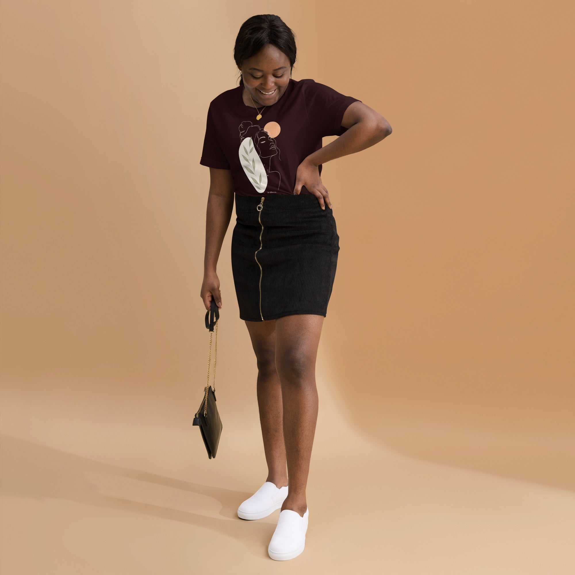 Women t-shirt - In Bloom - Elora Moda